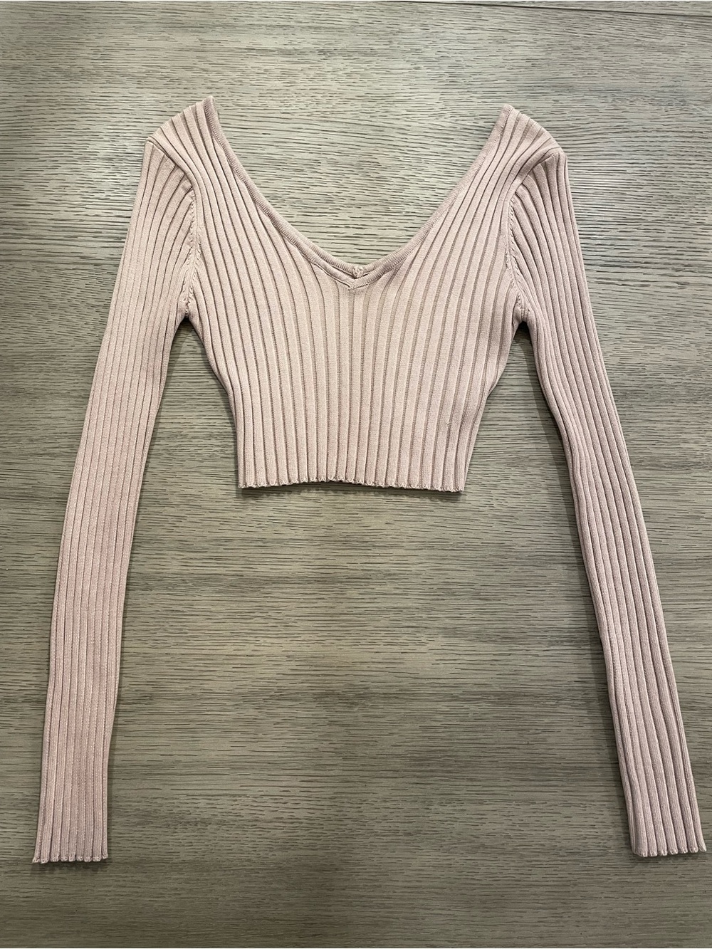 Ribbed V-Neck Cropped Long Sleeve Top - Light Blush